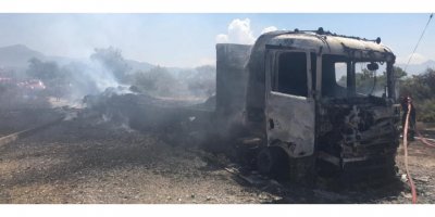 Esentepe’de balya yüklü tır yandı