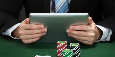 Kıbrıs'ta kumar ve bahis oynatmak istediler tutuklandılar