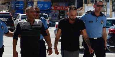 Polis silahlı kavganın firarilerini arıyor