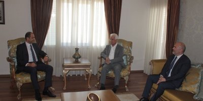 Özersay Eroğlu ve Arıklı’yla Maraş konusunu görüştü