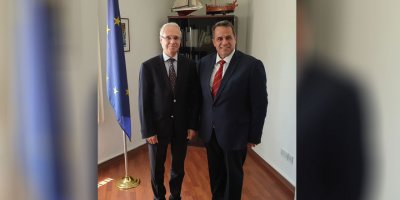 YDÜ Düzenlenen Uluslararası Kıbrıs Konferansında Yapılan Bildiriler Cavallarini’ye Sunuldu…