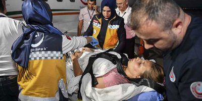 Ambulans uçakla Türkiye’ye götürüldü
