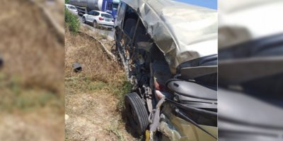 Minibüs ve kamyon çarpıştı:1 ölü 5 yaralı