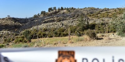 Siyasiler olay yerinde incelemelerde bulunuyor