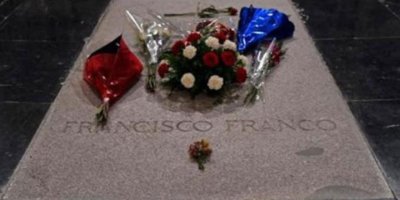 İspanya'dan Vatikan'a "diktatör franco" protestosu