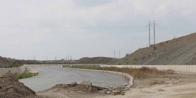 Yollar yarım kaldı