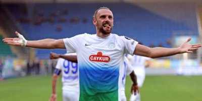 Fenerbahçe Vedat Muriç transferini böyle duyurdu!