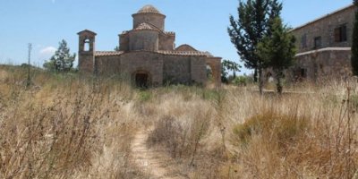 Kanakaria Kilisesi yılan yuvası oldu