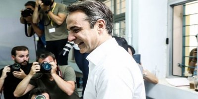 Yunanistan'da Miçotakis'in imtihanı başlıyor