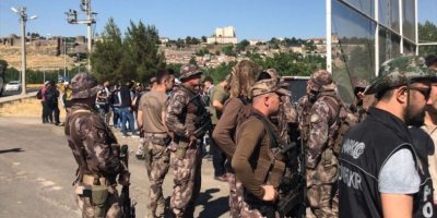 Hevsel Bahçeleri'nde uyuşturucu operasyonu