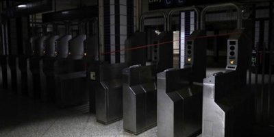 Elektrik kesintisi hayatı felç etti