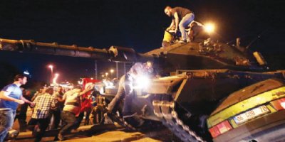 İzli mermilerle ateş açtılar, bomba attılar