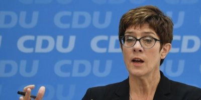 Almanya'nın yeni savunma bakanı Kramp-Karrenbauer