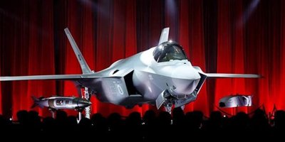 İngilizcesi yetmeyince ‘yanlışlıkla’ iki uçak satın aldı