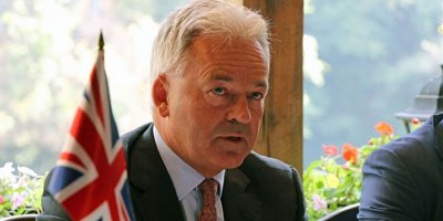Alan Duncan istifa etti