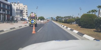 Fuar kavşağı ile Gönyeli çemberi arasında yol bakımı yapılıyor