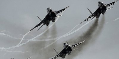 Azerbaycan’a ait MiG-29 uçağı Hazar Denizi’nde düştü