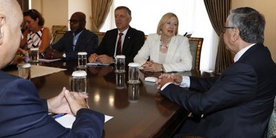 Spehar Akıncı’yı ziyaret etti