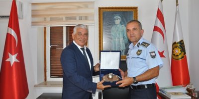 Güzelyurt belediye başkanı Özçınar, Güzelyurt Polis Müdürlüğü’ne teşekkür etti