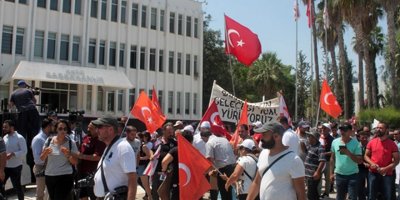 Karpaz halkının Lefkoşa'da yaptığı eylem başbakanlık önünde tamamlandı