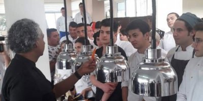 DAÜ Turizm fakültesi mezunları uluslararası restoranlarda çalışıyor
