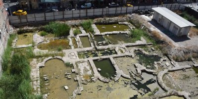 İzmir'de yosun tutan Roma hamamı hakkında açıklama