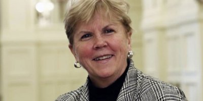 Lute hafta sonu Kıbrıs’a geliyor