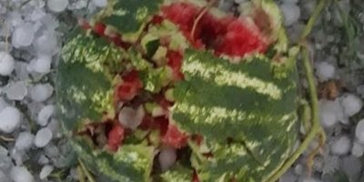 Antalya'da ceviz büyüklüğünde dolu yağdı