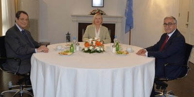 Akıncı ve Anastasiadis görüşmesi başladı