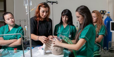 DAÜ Sağlık bilimleri fakültesi dev bir eğitim kurumu haline geldi