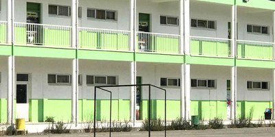 “Okullar toz, toprak, pislik içinde”