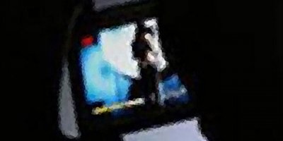 Etek altı görüntüler çektiği iddiasıyla tutuklandı