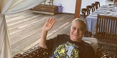 Mehmet Ali Erbil terasa çıktı