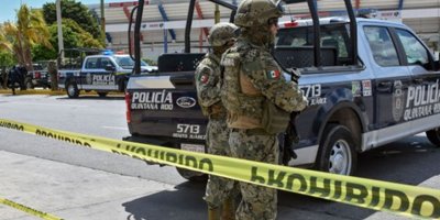 6 Federal polis gözaltına alındı