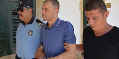 Sınır dışı edilip döndü