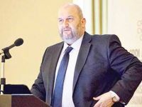 Tacizle suçlanan bakan ölü bulundu