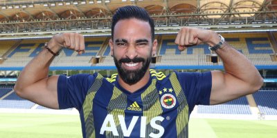 Adil Rami resmen Fenerbahçe'de