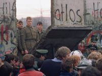 Berlin Duvarı'nın yıkılışının 27. yılı