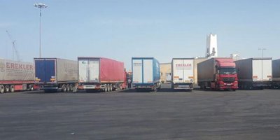 Suudi Arabistan'da bekletilen Türk tırlarının geçişine izin verildi