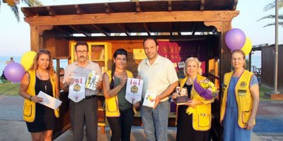 Durak kütüphanesi İskele belediyesi halk plajı’nda açıldı