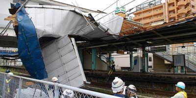 Japonya'da tayfun can aldı