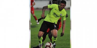 Turan Altay ve Esin Sonay Gönyeli’de