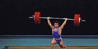 Süleymanoğlu'nun kızları 'Naim filmi durdurulsun' dedi