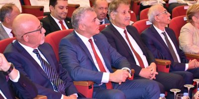 “Sağlık sigortalarının bugünü ve yarını” konulu konferans YDÜ’de yapıldı