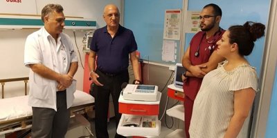 DR. Burhan Nalbantoğlu Devlet hastanesi acil servisine EKG cihazı bağışlandı