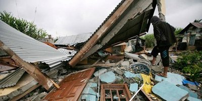 Endonezya'daki depremde ölü sayısı 30'a yükseldi