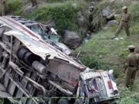 Pakistan'da otobüs kazası: 24 Ölü, 50 Yaralı