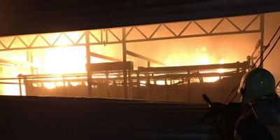 Manisa'da fabrika yangını