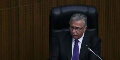 Yavaş: 10 bin lira maaş alan çaycı var