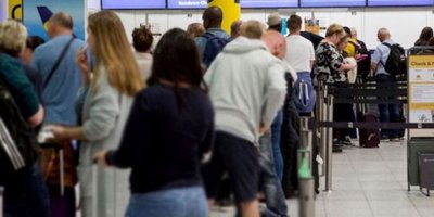 Thomas Cook'un şubelerini rakibi satın alıyor